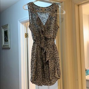 Motherhood sleeveless tank, size M